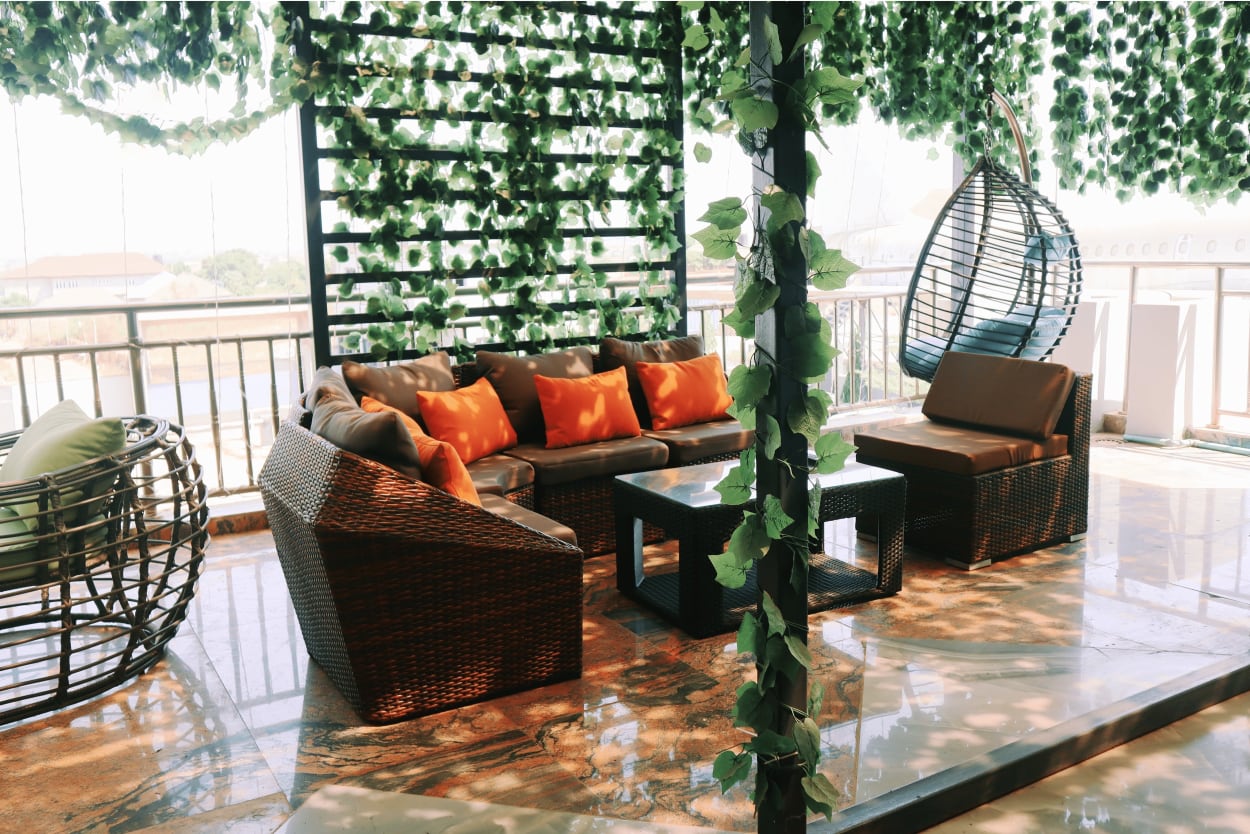 Supreme Continental Hotel Bush Bar